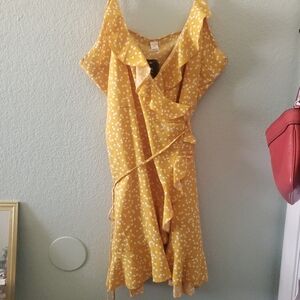 Yellow hearts wrap dress 3x